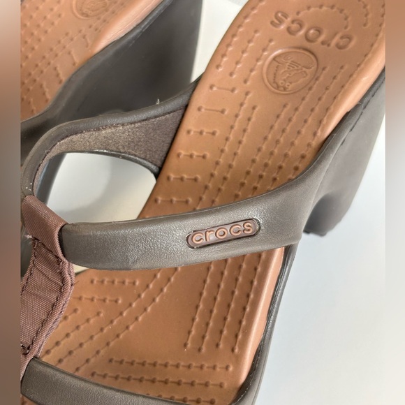 Crocs Cyprus Slip On Platform High Heels Women's Size 8 Brown Strappy Sandals - Picture 16 of 16
